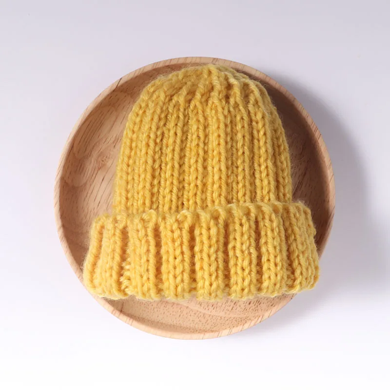 2 Yellow 2 шт. 10x14 см Вязание мини Помпон шапки DIY ремесло поставщиков головной убор брошь крючком игрушки ювелирные изделия аксессуары маленькие шапки компоненты - Цвет: 2 Yellow
