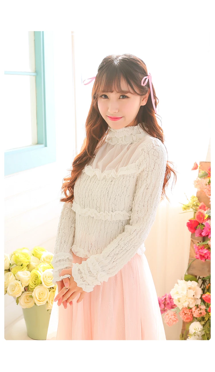 

Sweet White Chiffon pleated high collar and transparent chiffon shirt with fungus edge