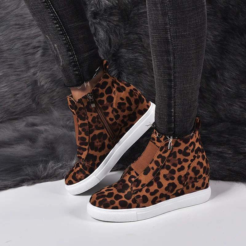 Leopard Женская прогулочная обувь; женские ботильоны на танкетке с внутренним каблуком, визуально увеличивающие рост; женские короткие ботильоны; ботинки; Уличная обувь - Цвет: Leopard