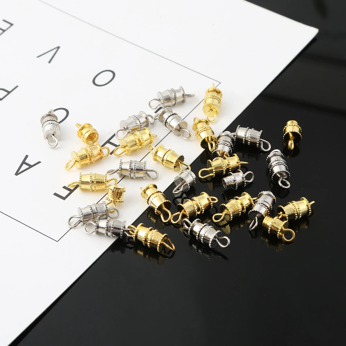 

10/20pcs Gold Rhodium Connectors Screw Clasps for DIY Bracelets Jewelry Making Accessories Cylinder Fasteners Buckle Closed