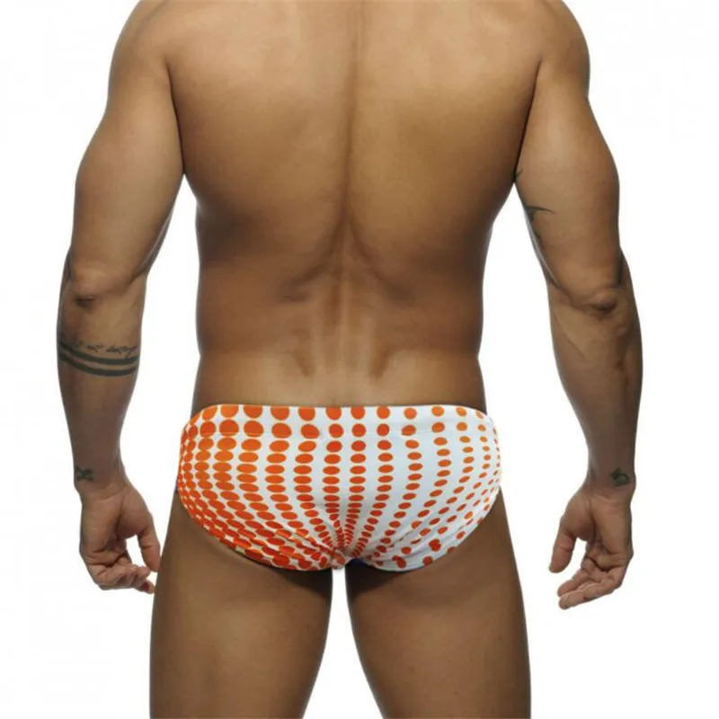 Zomer Man Zwembroek Slips Sexy Badpak Waterdichte Baden Sunga Dot Holiday Driehoek Surf Board Shorts Beach Wear Suits