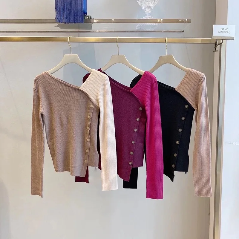 

2020 autumn new product V-neck looks thin, all-match irregular color contrast stitching diagonal button sweater sweater women