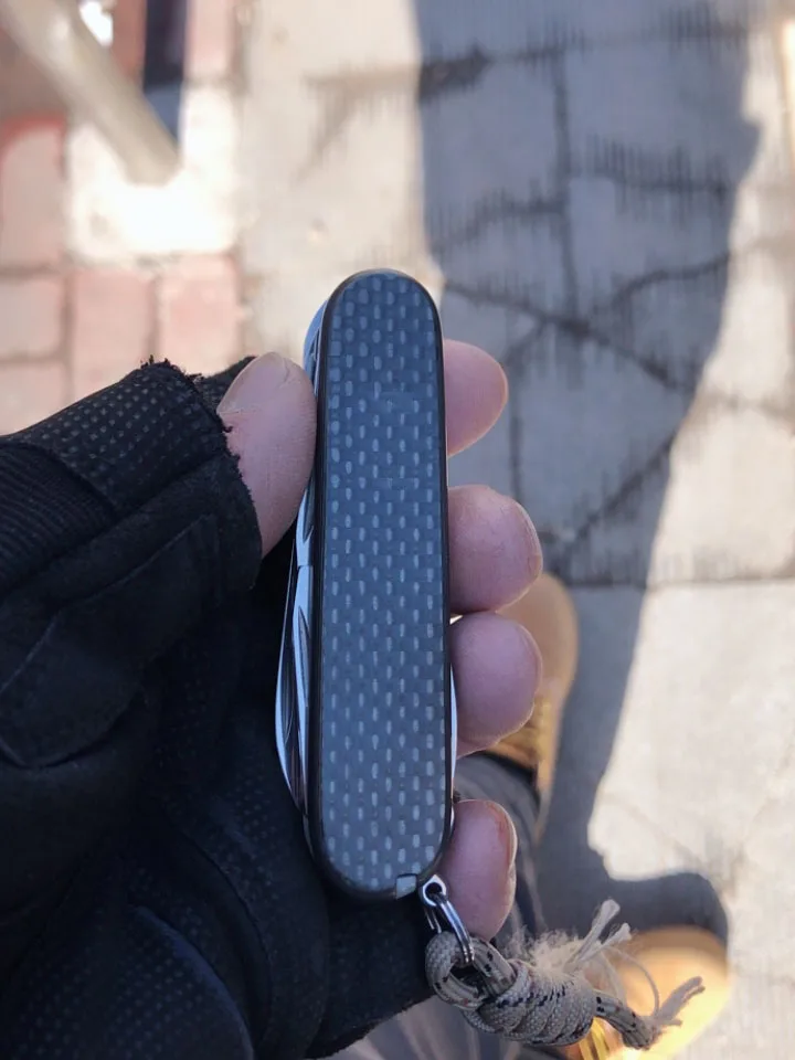 H8548271755c541e293a7eb1802f7d94cb