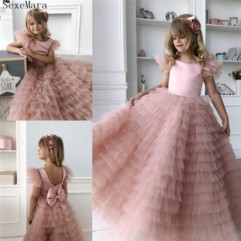 Roze Puffy Bloem Meisje Jurken Voor Bruiloft Veer Kapmouwtjes Tiered Tulle Pageant Jurken Kids Verjaardag Jurk Roze Puffy Bloem Meisje Jurken Voor Bruiloft Veer Kapmouwtjes Tiered Tulle Pageant Jurken Kids Verjaardag Jurk