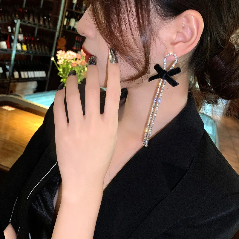 女性と女の子のためのロングイヤリング,ファッションジュエリー,ペンダント,コート,ブラック,蝶,デザイン,ギフト,2021ドロップイヤリング - AliExpress 女性と女の子のためのロングイヤリング,ファッションジュエリー,ペンダント,コート,ブラック,蝶,デザイン,ギフト,2021ドロップイヤリング - AliExpress