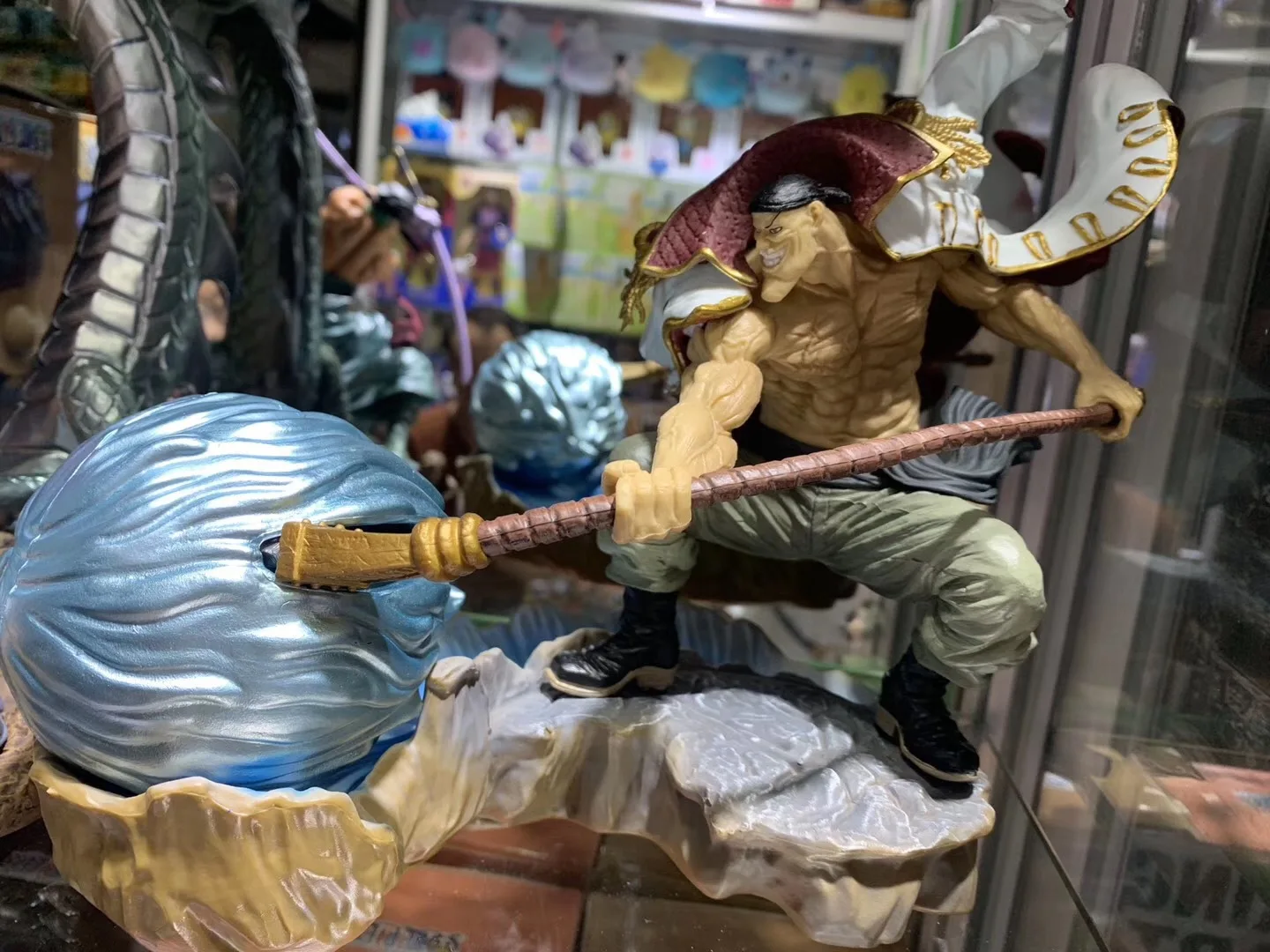 

Navigation One Piece/King C Reward Earthquake Fruit GK White Beard Statue Boxed Garage Kit Doll Ornaments Model