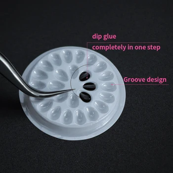 

100pcs Eyelash Plastic Glue Holder Glue Gasket Adhesive Pallet Eyelash Extension Glue Pads Flower Shape Pad Makeup Tool