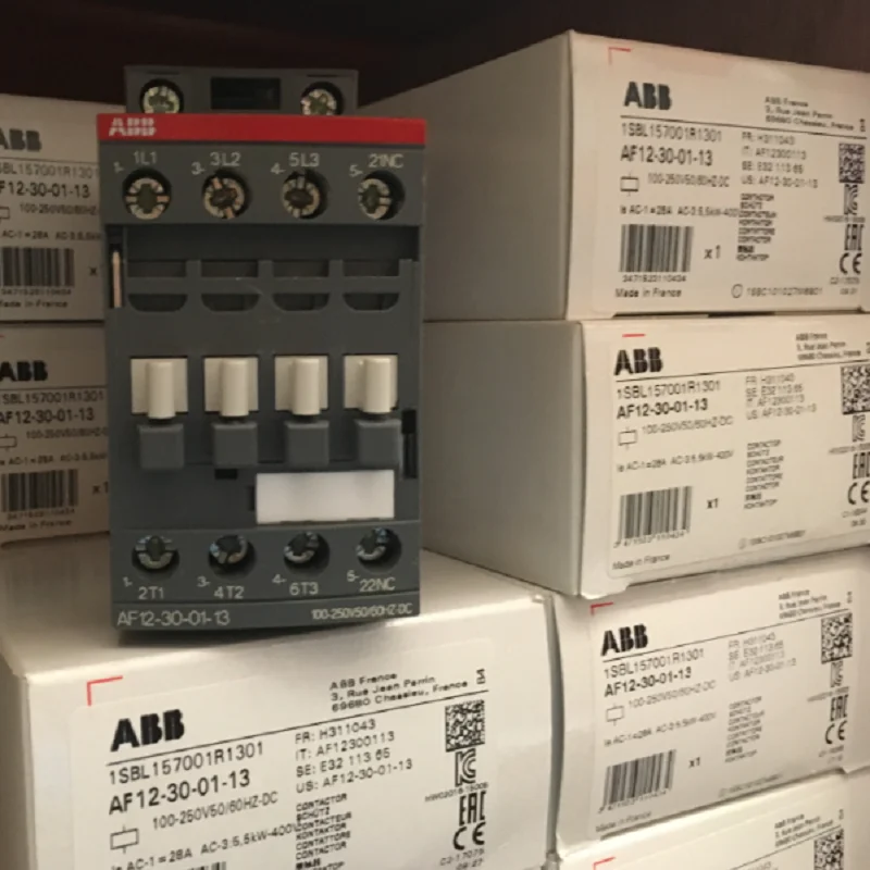 

ABB 3-ploe contactors AF series AC/DC 1NC or 1NO 50HZ/60HZ 100V~250V DC 100V-250V 12A 5.5kw AF12-30-10-13 AF12-30-01-13