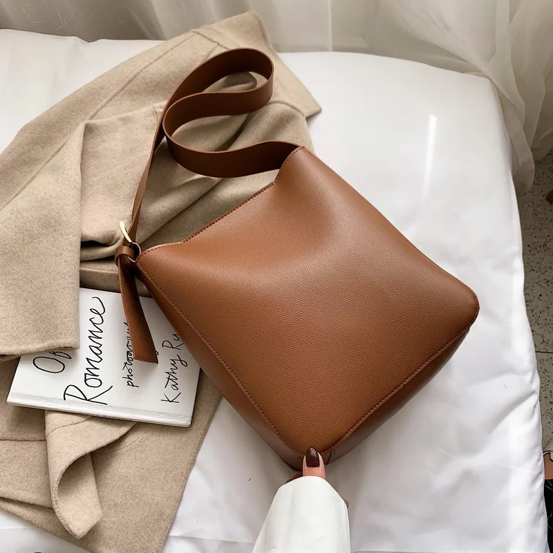 

Autumn Wide-Strap Shoulder Bag Large Capacity Women's Popular Bag WOMEN'S Bag New Style 2019 Textured Versatile Shoulder Bag
