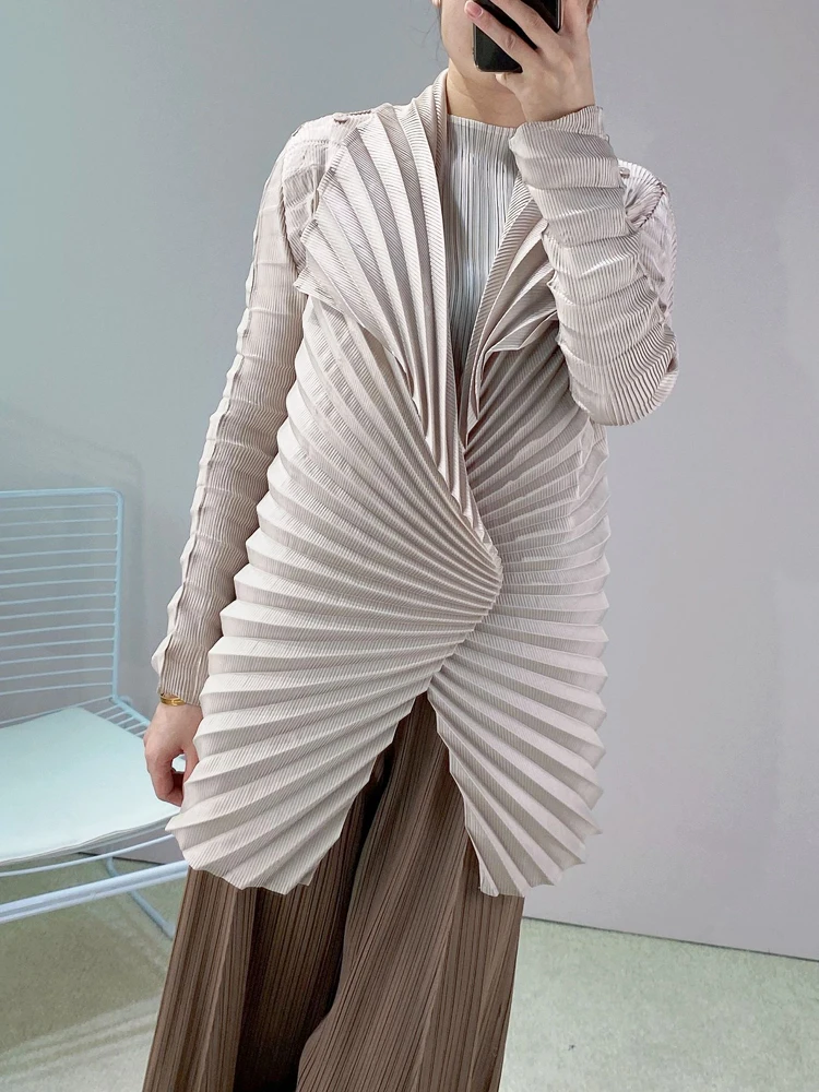 Changpleat 2021 autumn new women's cardigan jacket Miyak fold Large size slim long-sleeved irregular pleated coat
