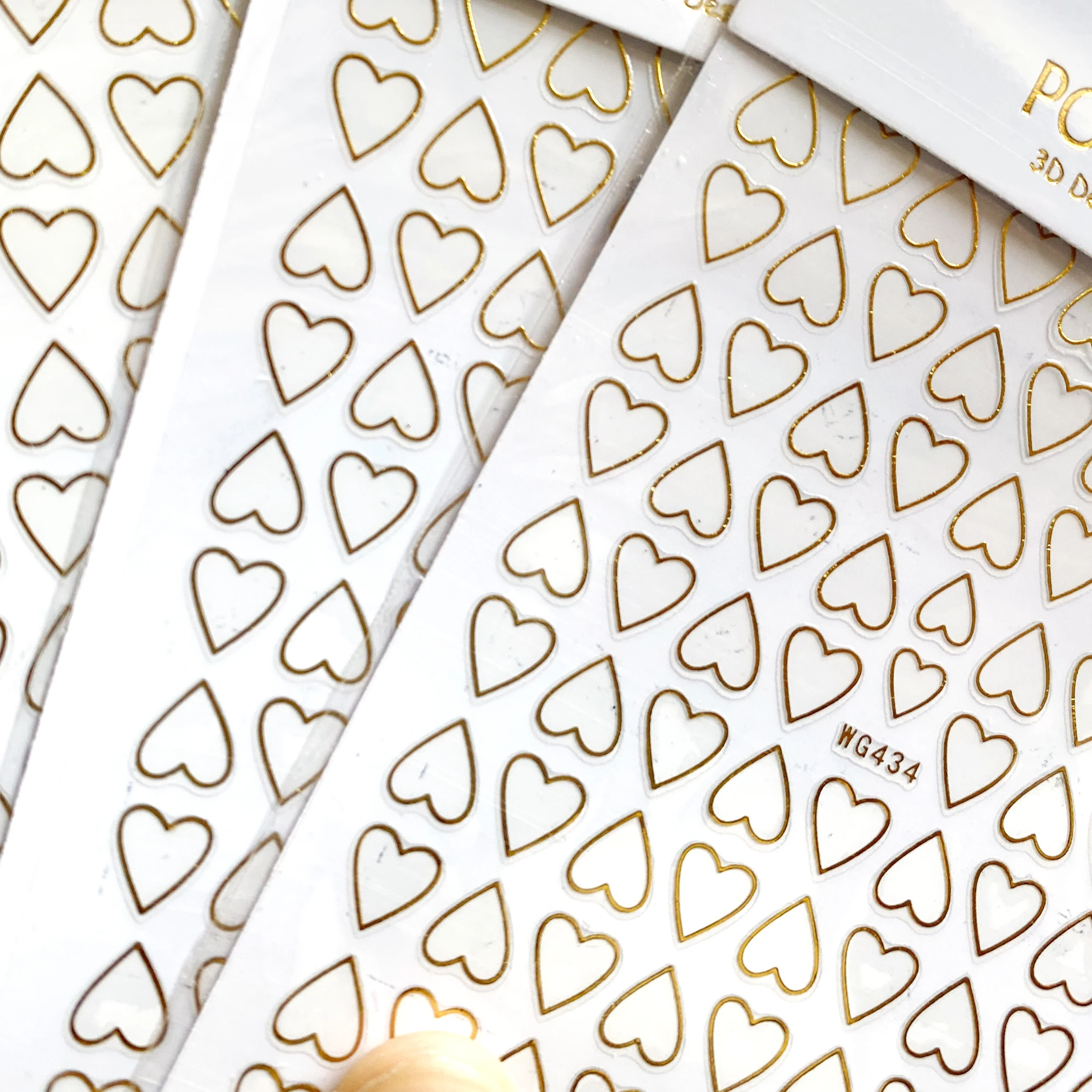 1pcs 3D Nail Art Sticker Decals Gold Hollow Heart Love Pattern Adhesive Sticker Wraps Tip Decoration Manicure Nails Design