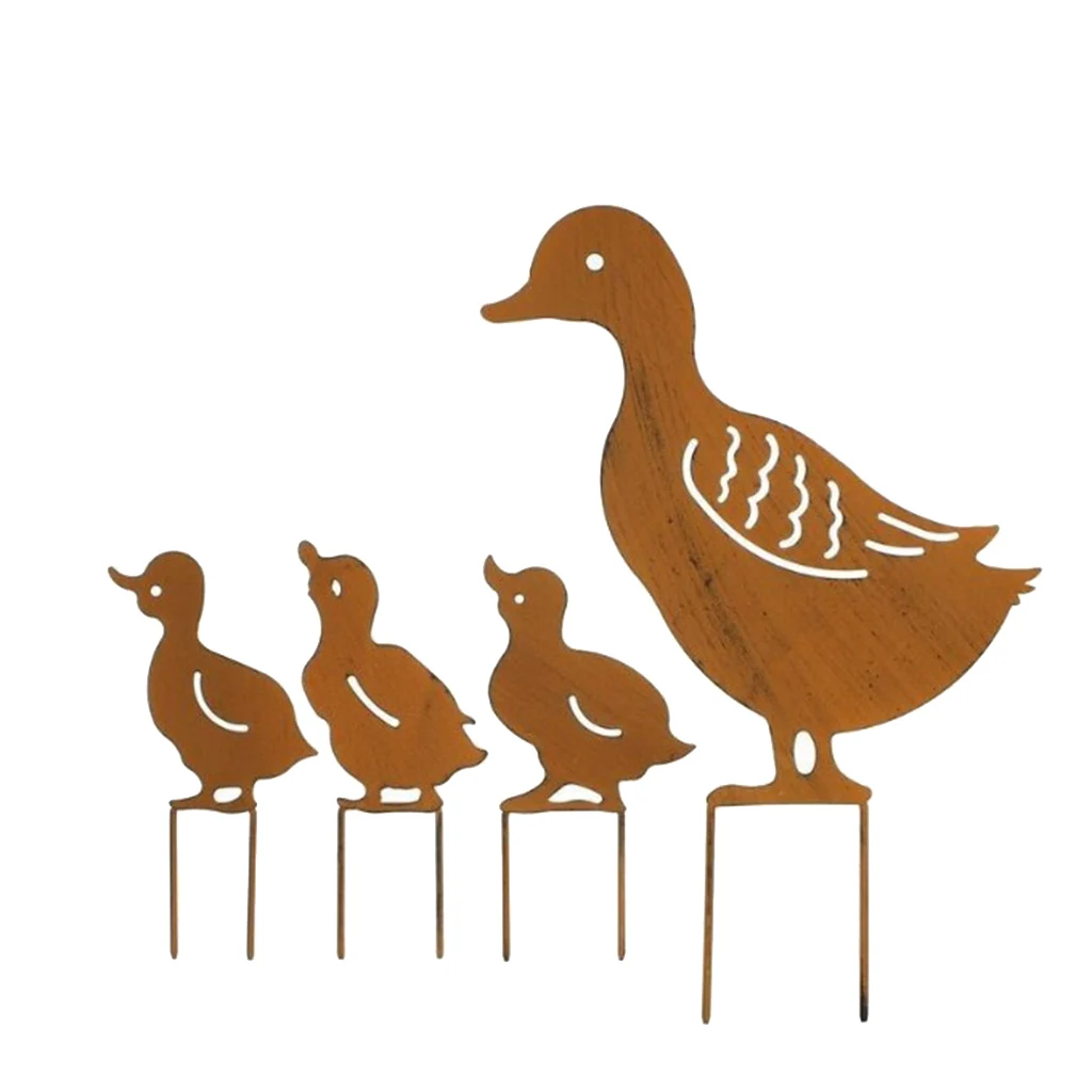 Pack of 4 Retro Ducks Shape Garden Stakes Ornaments Metal Iron Gardening Art Christmas Whimsical Gifts Garden Ornaments 
