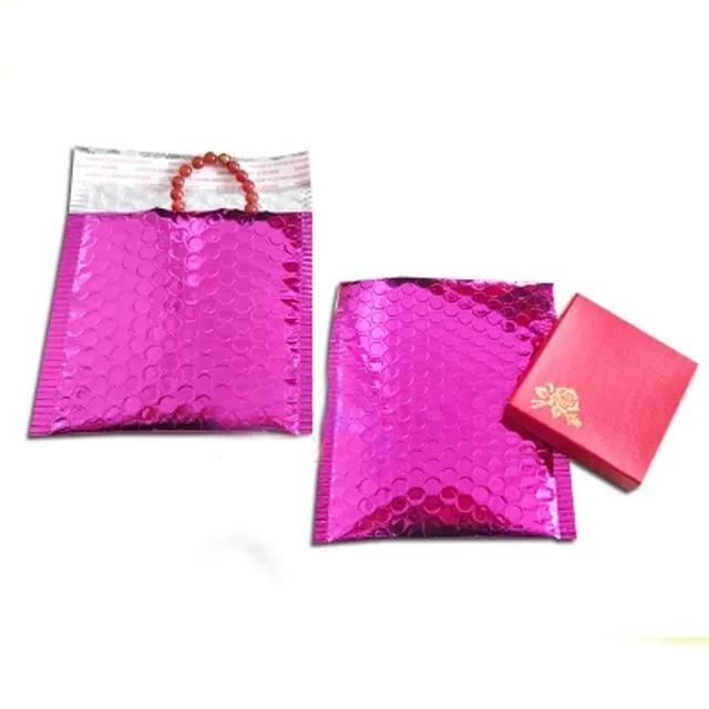 Rose red 50 шт CD/CVD упаковка Пузырьковые почтовые пакеты Золотая бумага мягкие конверты Подарочный пакет пузырьковый почтовый конверт 15*13 см+ 4 см - Цвет: Rose red