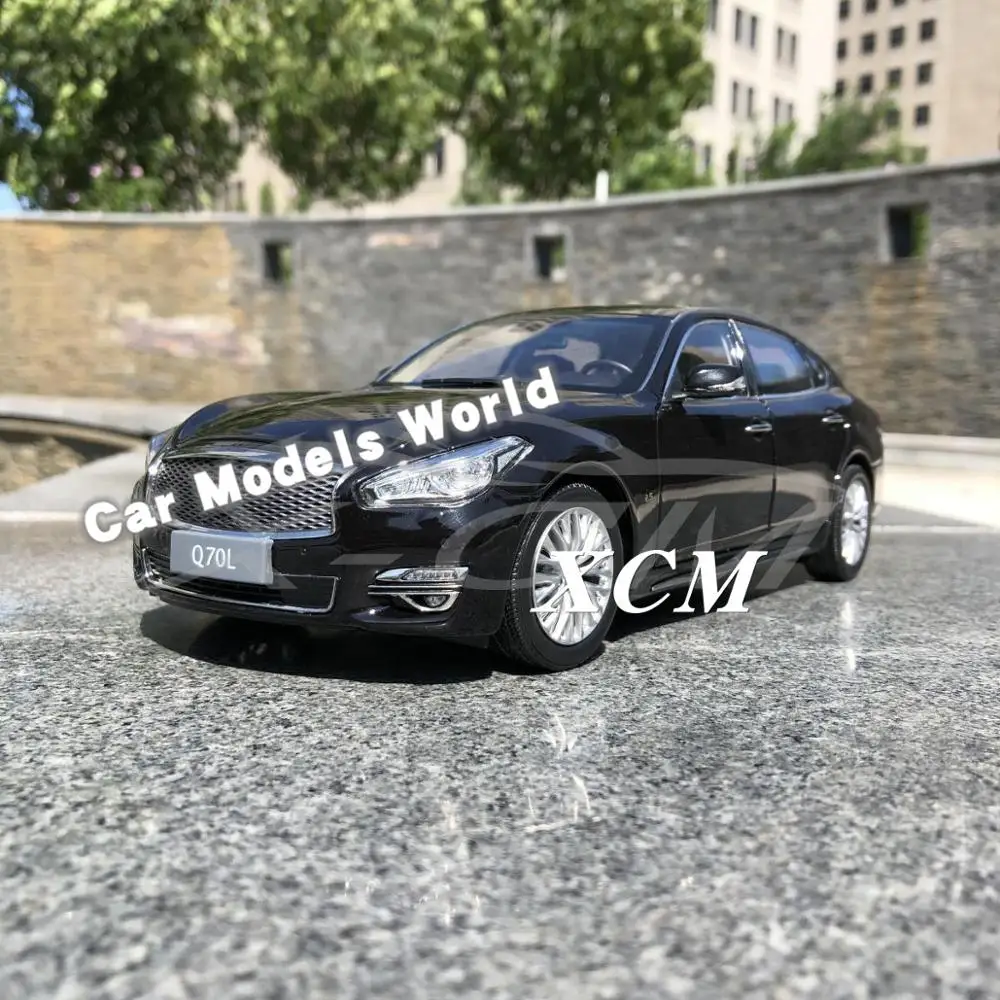 

Diecast Car Model for Q70L 1:18 + SMALL GIFT!!!