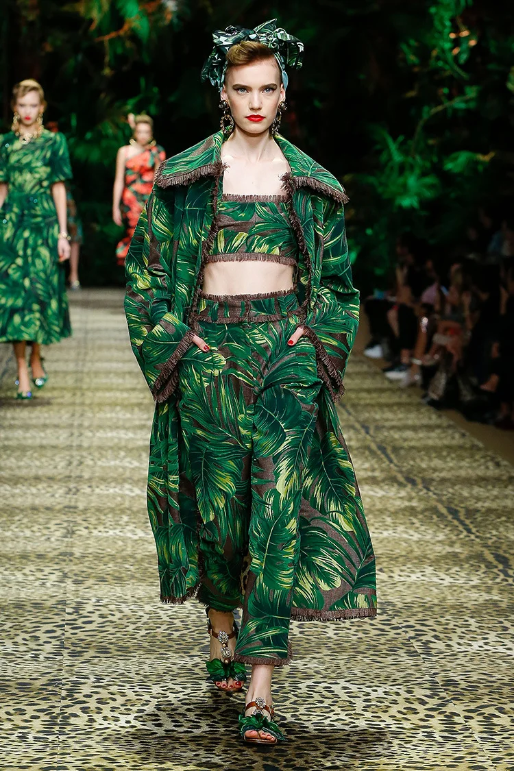 Весенние и летние модные ткани европейские и американские шоу поле тропических джунглей большой зеленый лист одежды ткань advanced