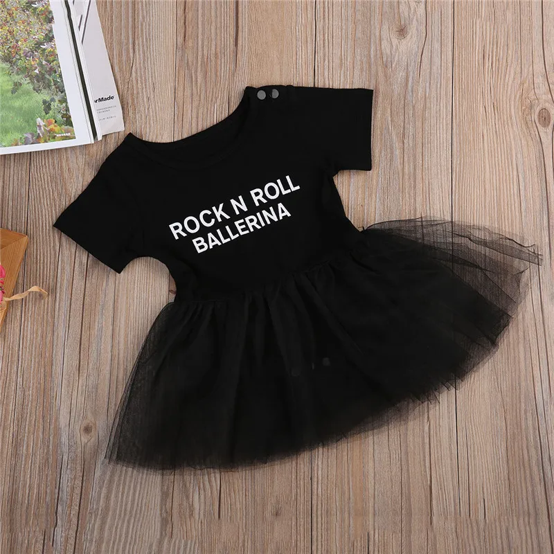 Для новорожденных Одежда для младенцев для маленьких девочек Комбинезон платье принцессы с буквенным принтом рок-н-ролл фатиновое Кружевное платье-пачка платья