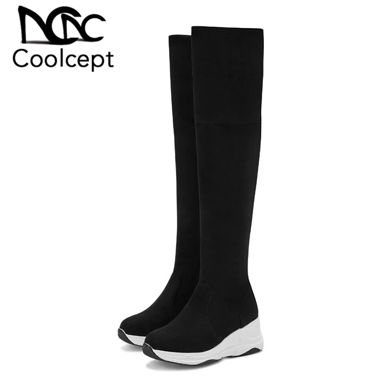 Женские сапоги CoolCept выше колена из натуральной кожи на танкетке модная