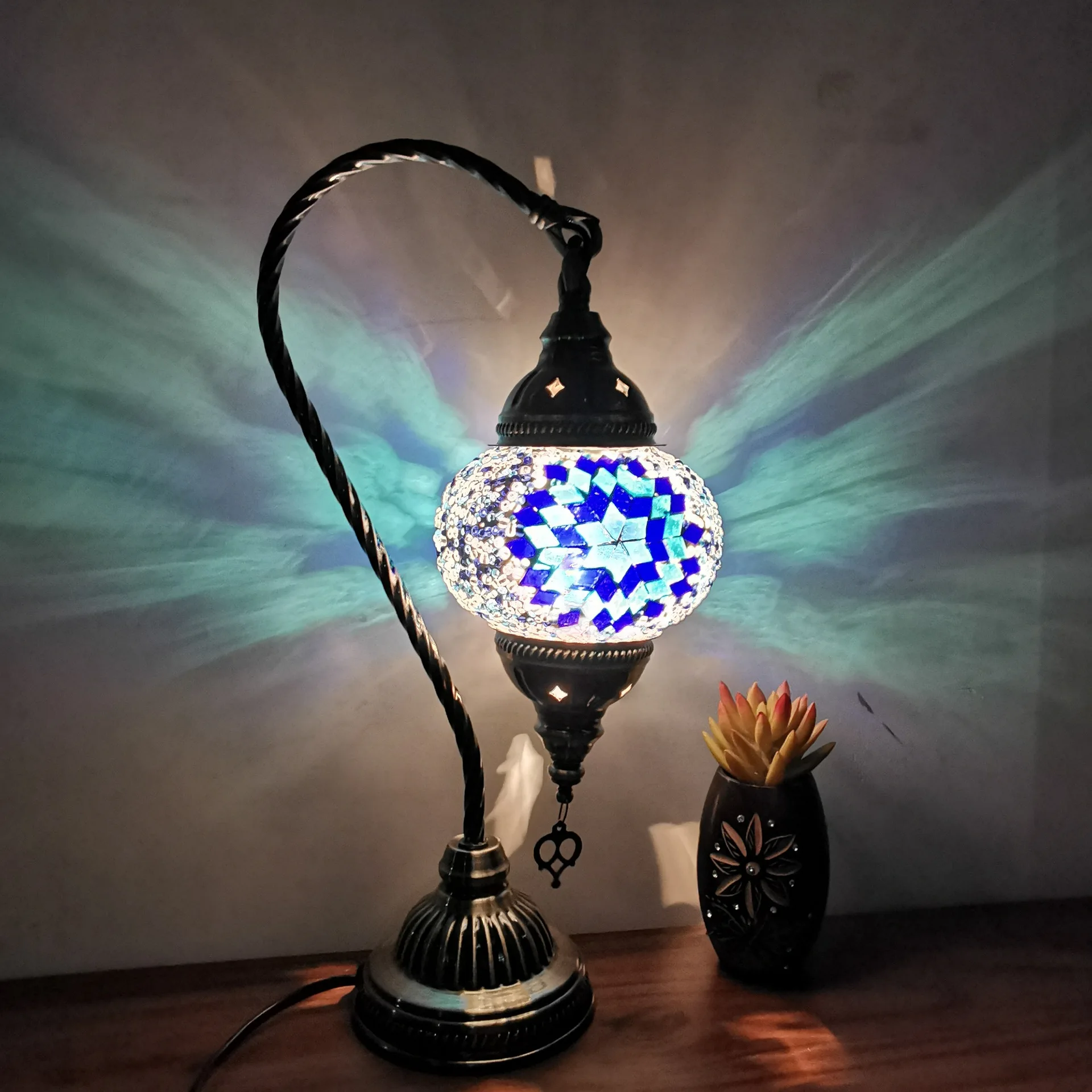 Mediterranean Lamp Decorative LED Desk Lamp Bar Hotel Bedroom Restore Ancient Ways Small Night Lights