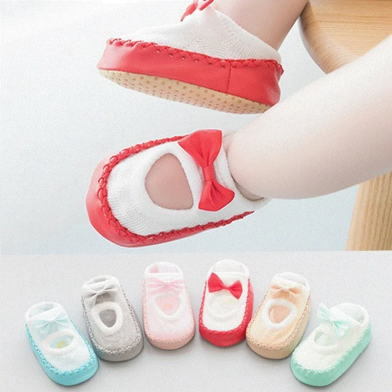Chaussures De Berceau Pour Bebes Filles Chaussons Antiderapants Chaussures De Bebe Fille Et Garcons Pour Premiers Marcheurs Design De Dessin Anime 19 Aliexpress