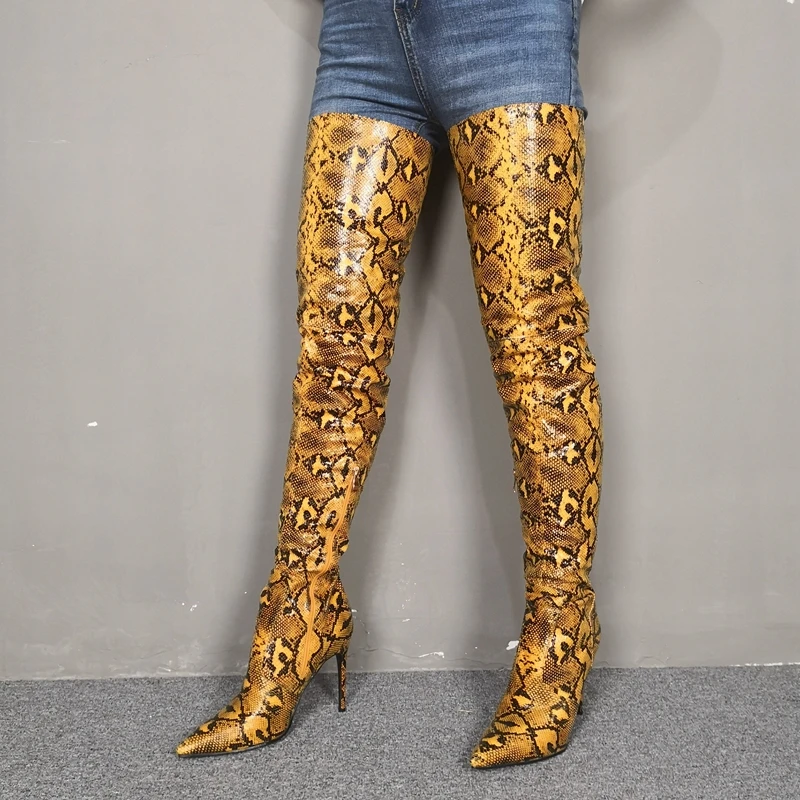 Г. Новые модные женские сапоги пикантные Сапоги выше колена на высоком каблуке с принтом змеи женская обувь осень-зима большие размеры 35-47