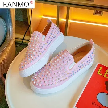 

2020 Colorful Low Top Rivets Studded Women Flats Loafers Round Gladiator Shoes Pink Women Casual Shoes Slip on Shoes for Women