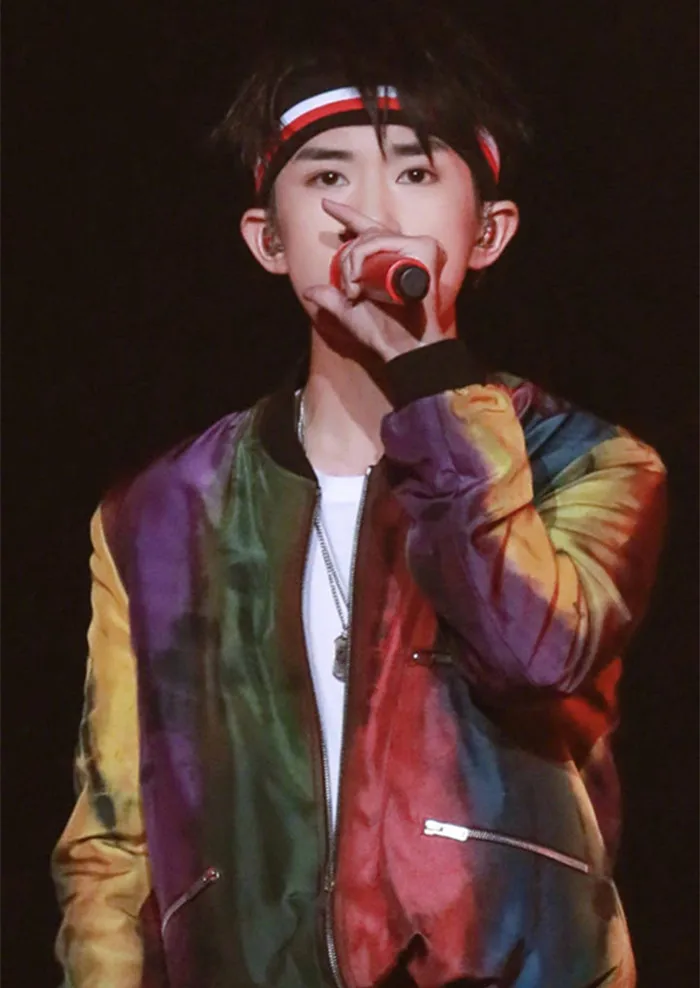 TFBOYS легко закрывать тысячи печать звезды же одежда осень и зима камуфляжные куртки на молнии мужские и женские свободные наряды