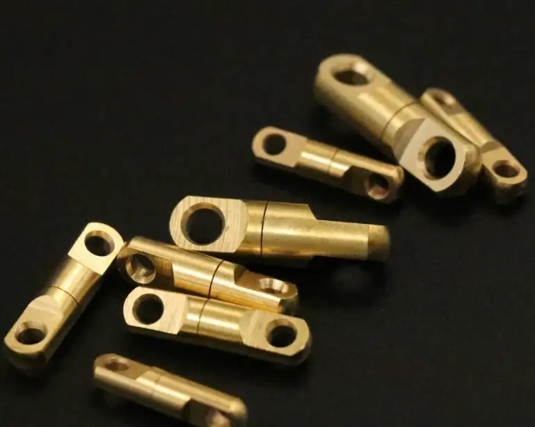 

BDTHOOO 5pcs bayonet ring 360 degree rotating pure copper octagon ring universal swivel ring key chain connecting ring whistle