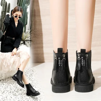 

2020 Designer Women Leather Boots Autumn Ladies Platform Split Leather Short plush Shoes Trend Women Motorcycle Boots Black 0432