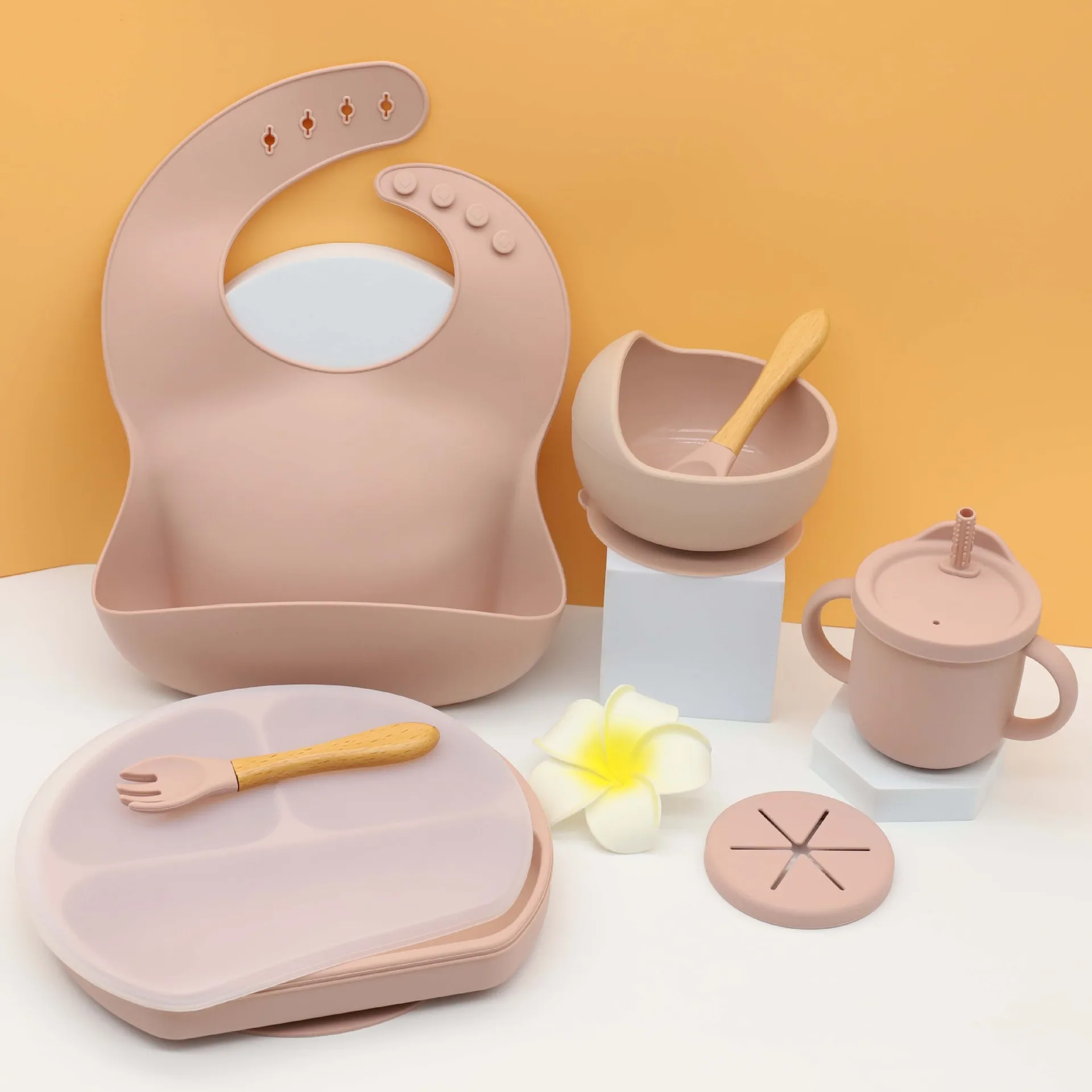 New Baby Silicone Tableware Set Dining Plate With Sucker Antislip Saucer Bowl Bibs Spoon Fork Sippy Cup Kids Training Dishes