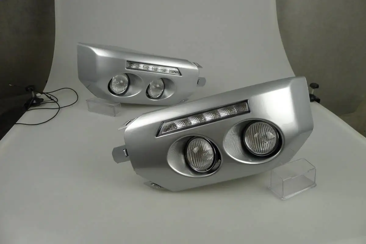 1 Pair Car LED DRL Daytime running light for Toyota Fj Cruiser 2007-2014 fog lamp frame Fog light