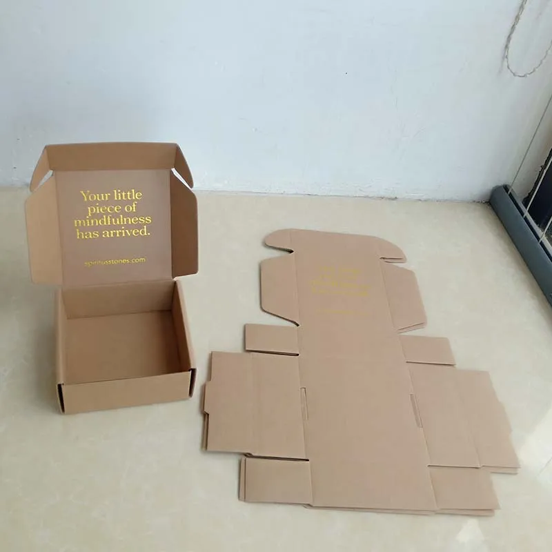 500 шт заказной Печатный почтовый ящик, крафт-бумага из вторичного сырья складная коробка, Гофрированная коробка для транспортировки напечатанный логотип подарочная коробка для одежды