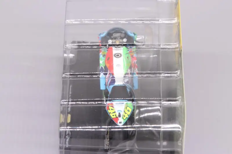 Leo 1:18 FIAT Yama ha YZR-M1 2007 мотоцикл Rossi сплав модель автомобиля литье под давлением металлические игрушки подарок на день рождения для мальчика