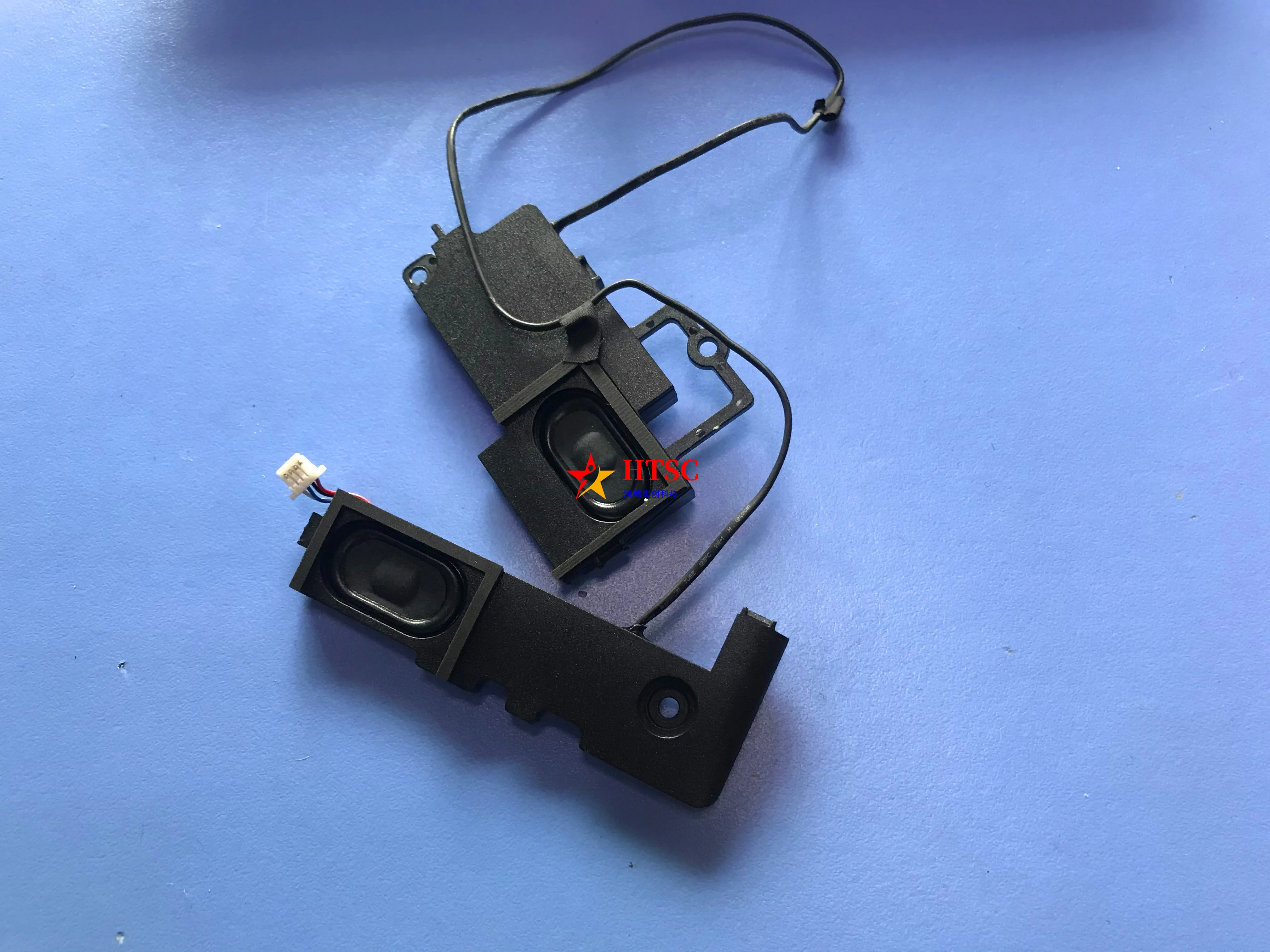 

Original Left and Right Speakers For Dell Inspiron 13 7359. DP/N: 9YHYR 09YHYR