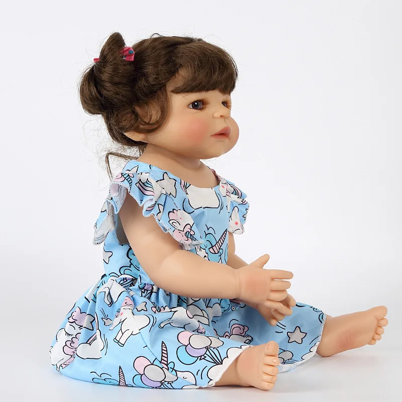 55 см Reborn Baby Doll игрушка полный Силиконовый слон голубое платье ткань тела длинные волосы Реалистичная Детская кукла Малыш Дети ролевые игры