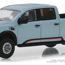 Зеленый свет 1: 64 Nissan Titan XD Pro-4X воин грузовик Игрушечная машина из сплава игрушки для детей литой модельный автомобиль подарок на день рождения