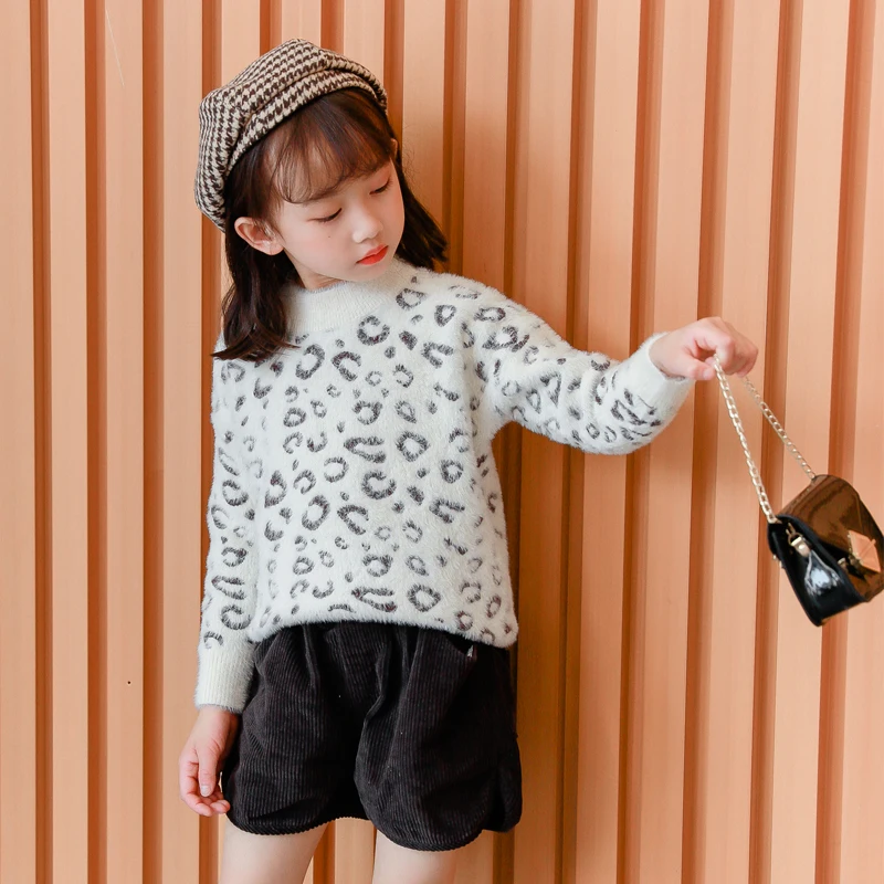 Baby Girls Pullovers Winter Thick Warm Sweaters Girl Animal Print Sweater Leopard Knit Kids Clothes Girl Wearing Woolen Sweater