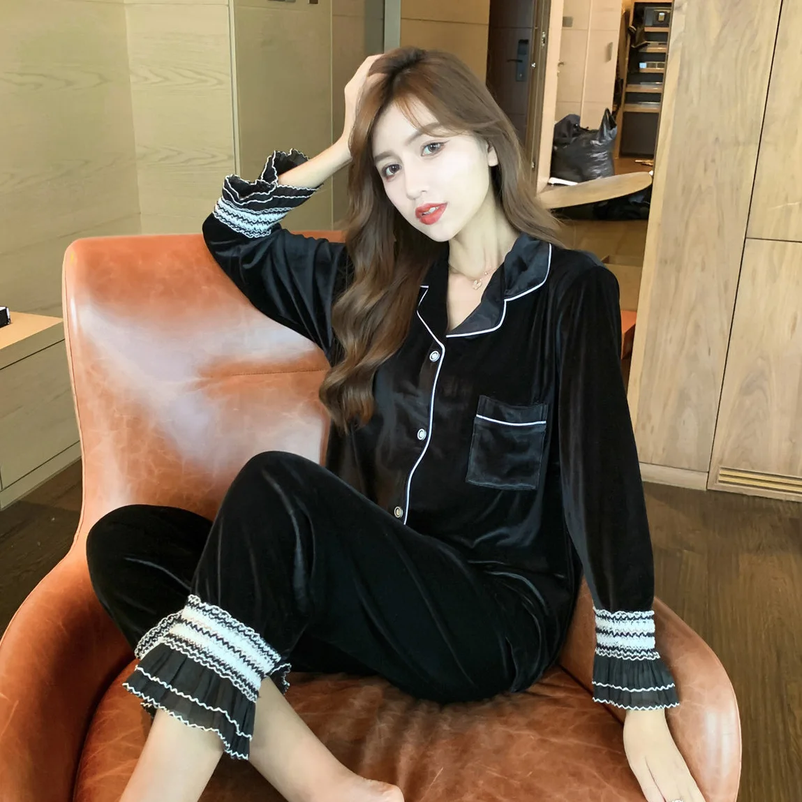 

Gold Velvet Women's Pajamas Autumn Winter Double Long Cardigan Lace Doll Collar Set Trumpet Sleeves High-end Luxury Home Clothes