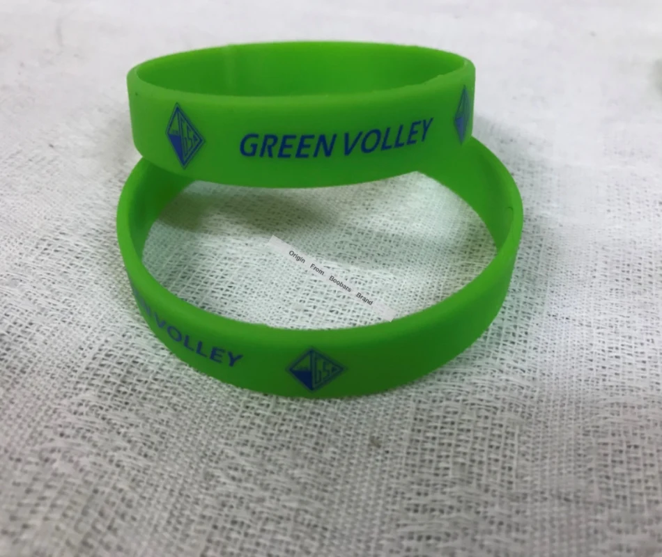 Пользовательские зеленые браслеты текстовый логотип дизайн печать дешевый подарок для рекламы браслет из силиконового каучука браслет