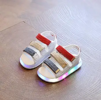 

LED Summer Style Girls Sandals Children Luminous Toddler Sandals Kids Beach Shoes Princess Cute With Light Shoes Flash Sneakers