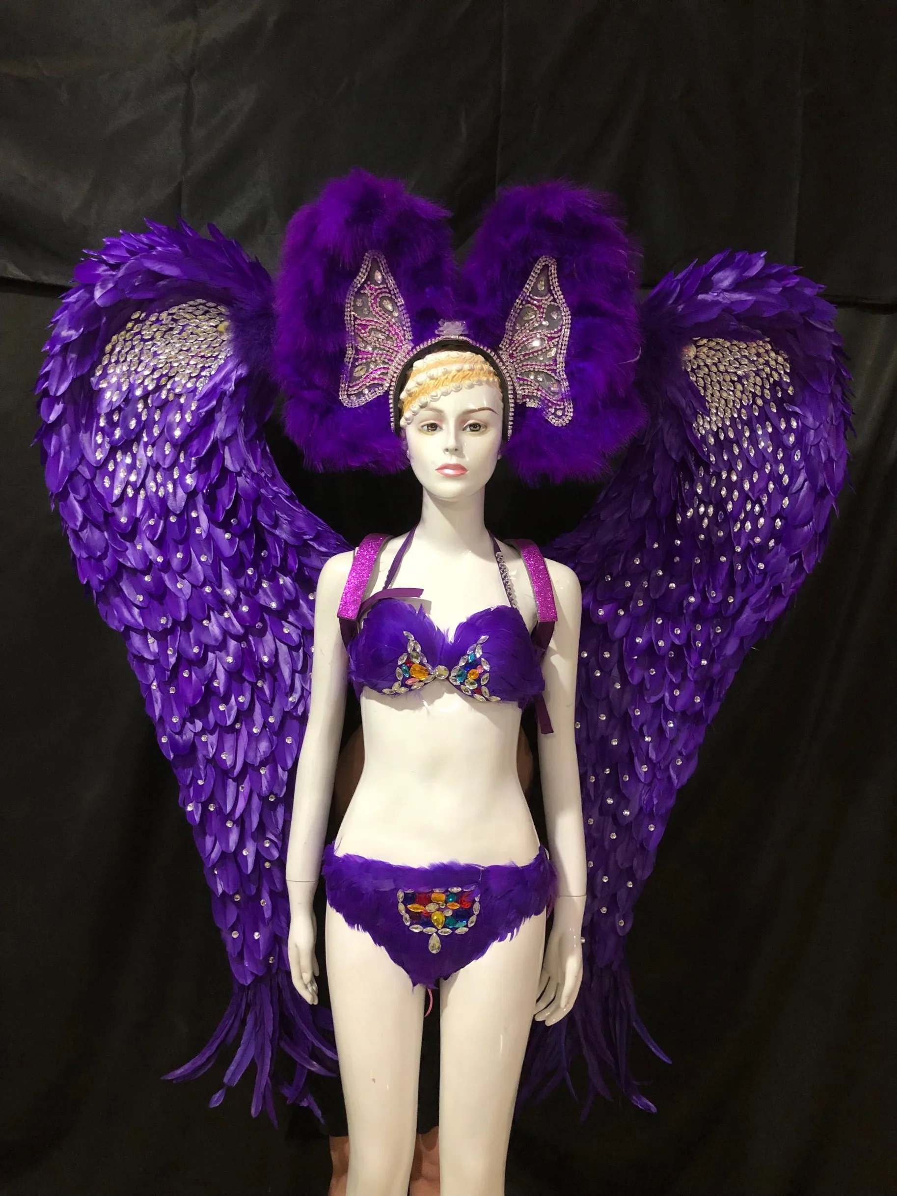 Latin dance Samba accessories Fashion exquisite headdress feathers Delicate dance shows accessories Samba clothing