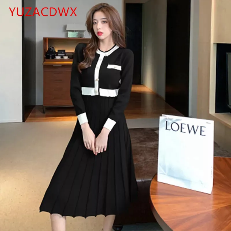 

YUZACDWX 2021 Autum Knitted Pleated Midi Dress Women Elegant Long Sleeve O-Neck A-Line Sweater Slim Dresses All-Match Vestidos