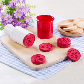 

Hot Sales 6pcs Cartoon Cookie Stamps Moulds Christmas Tree Cookie Tools Cake Decoration Bakeware Kitchen Gadgets Accessories