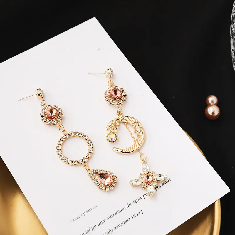 

2019 New Korean Personality Exquisite Rhinestones Jewelry Fashion Sweet Water Drop Moon Asymmetry Dangle Earrings