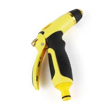 Многоцелевой водяной пистолет 10 моделей Регулируемый для различных случаев с 4 запасными насадками экономия труда