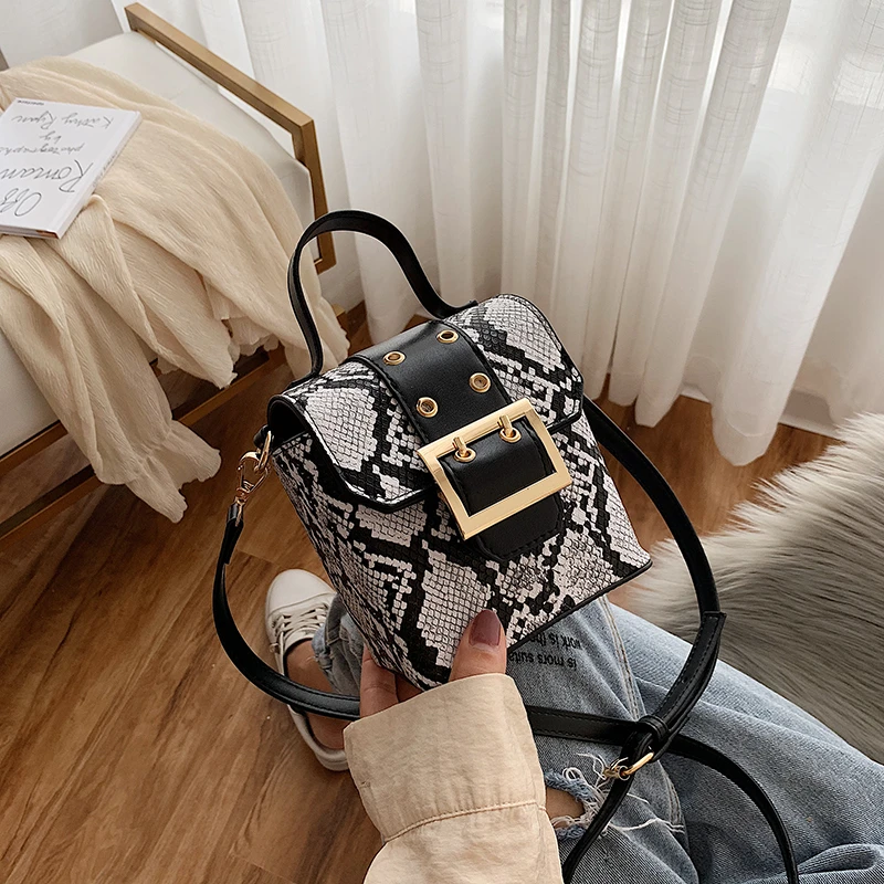 

Retro Serpentine Square Crossbody Bags For Women 2019 Luxury Handbags Women Bags Designer PU Leather Shoulder Bags Female Purses