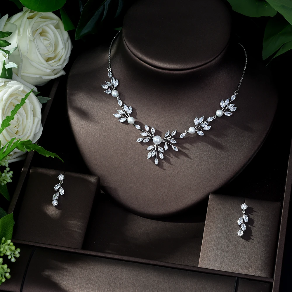 Leaf Flower Design Cubic Zirconia Crystal Bracelet Bangle Party Casual Bridal 