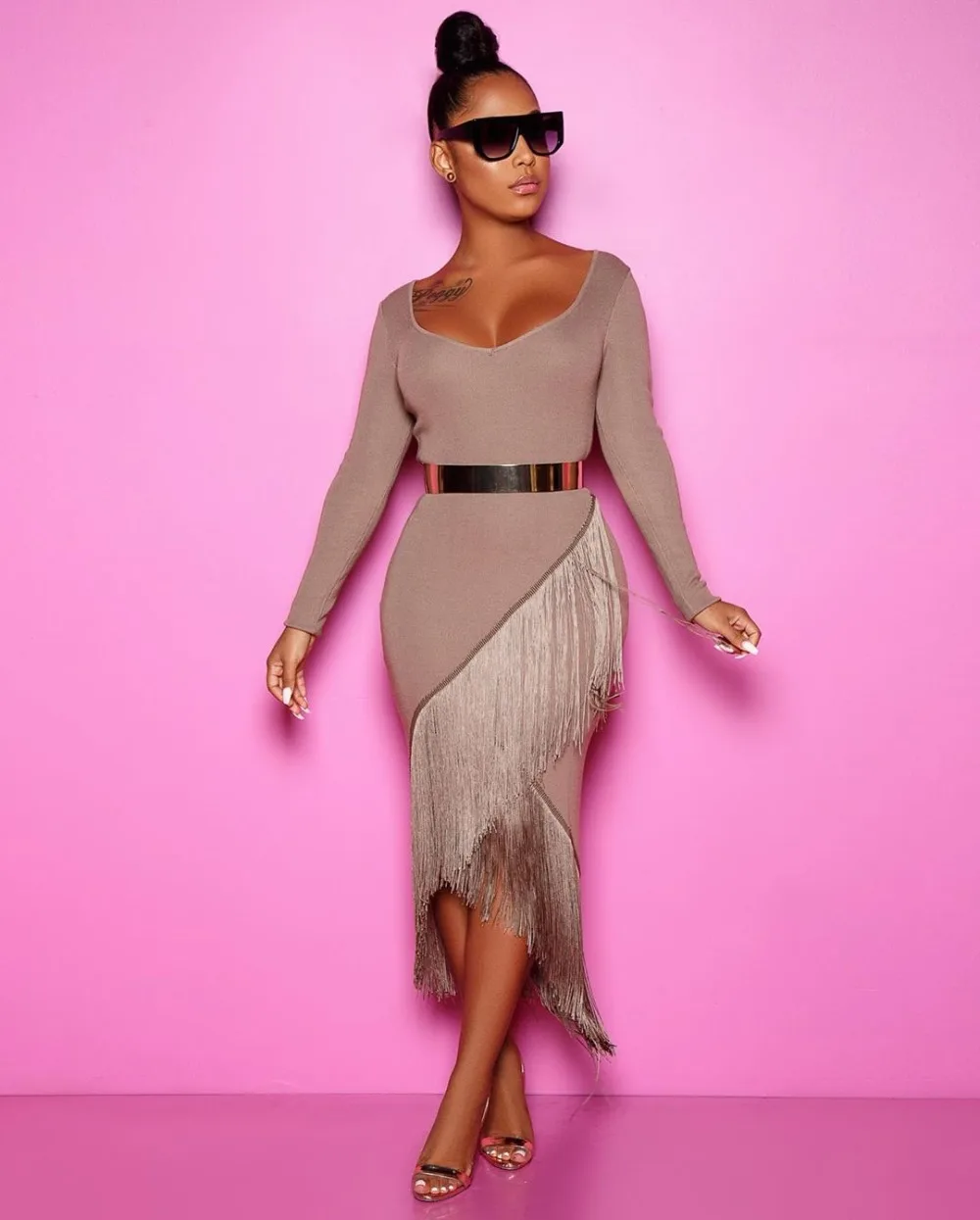 12203158596_1900351637