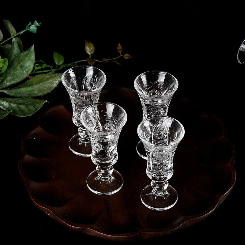 6pcs 34ml Lead-free Crystal Goblet Engraved Flower Design Moutai Liquor Bullet Glass Dispenser Suit KTV Bar Drinking Cup Drinkwa
