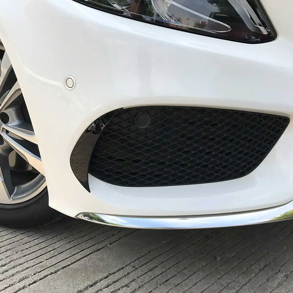 

1 Pair Front Bumper Splitter Canard Air Vent Cover Trim For Mercedes-Benz C Class W205 for AMG 2015 2016 2017 2018 Car styling