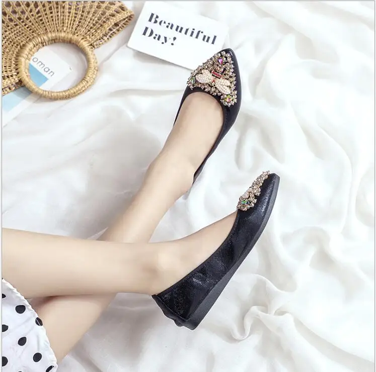 XGRAVITY размера плюс дизайнерская обувь с украшением в виде кристаллов; женская обувь на плоской подошве; элегантная и удобная женская обувь модные стразы Для женщин мягкая пчелы обувь A031-1